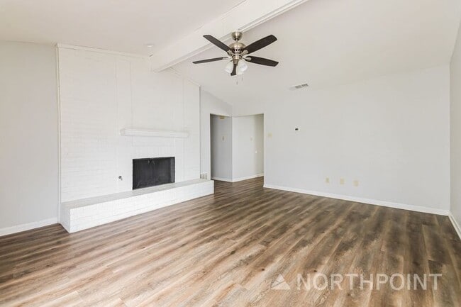 Photo - 1706 St James Dr