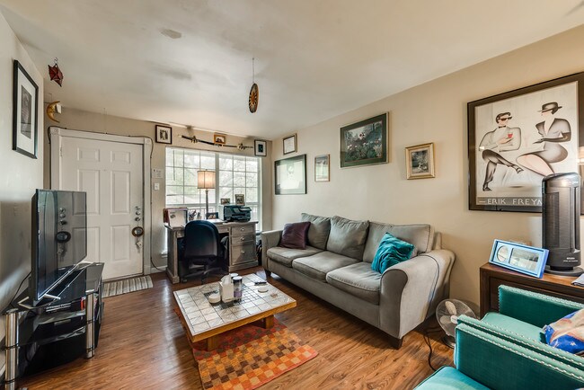 Photo - 5825 Reiger Ave