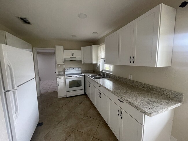Photo - 3-Bedroom and 2-Bathroom Half Duplex