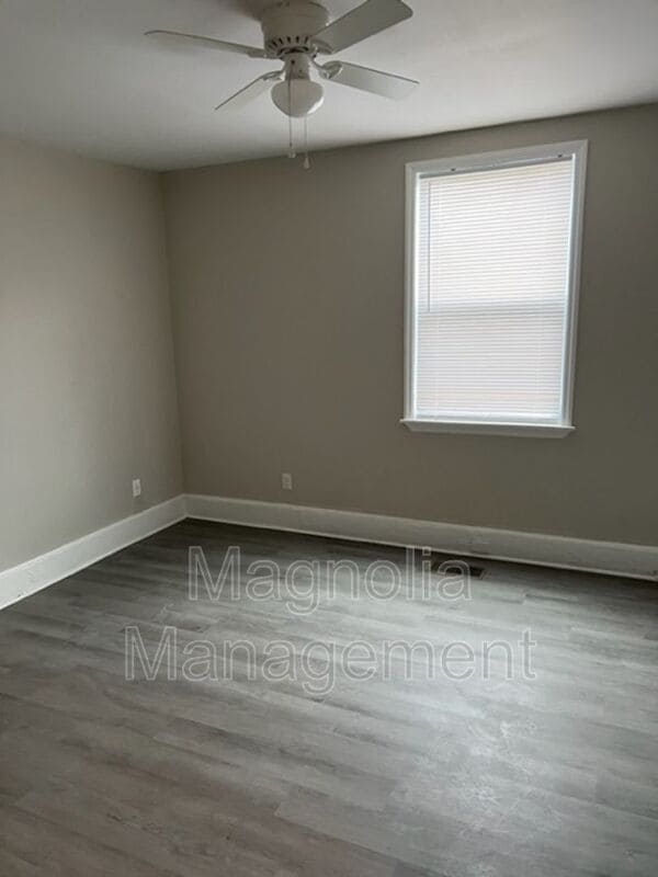 Photo - 214 Walnut St