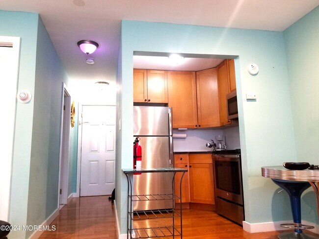 Photo - 302 Fifth Ave Unit 2