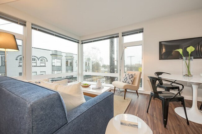 Photo - The Fifteen - Modern Living Meets Capitol Hill Vibes at The Fifteen