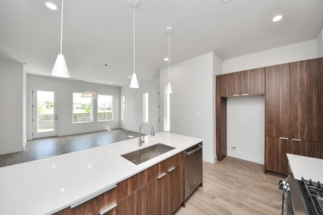 Photo - 13104 Moncloa Dr