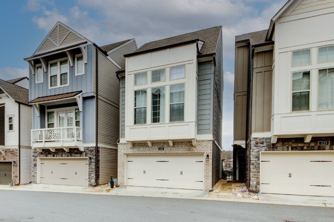 Building Photo - 1125 Kirkland Circle