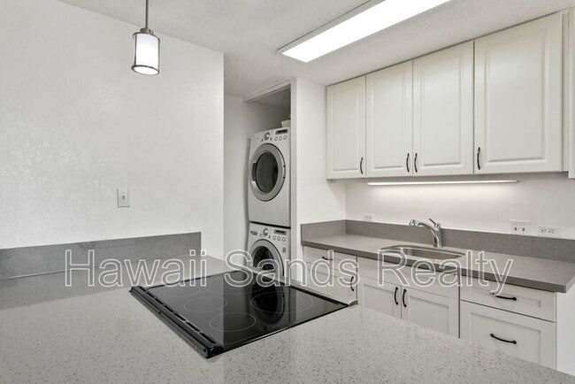 Photo - 320 Lili?uokalani Ave