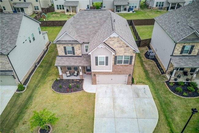 Building Photo - 404 Henson Farm Dr