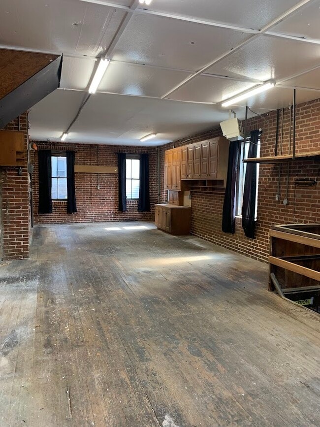 Photo - 10 Coral St Unit 1st Floor Studio
