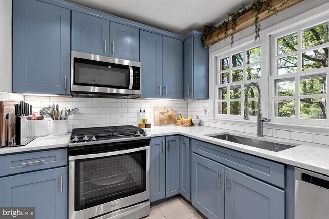 Photo - 5144 Woodmire Ln Townhome