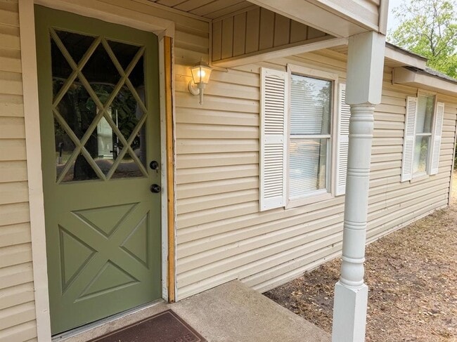 Photo - 230 W Himes St