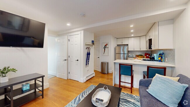 Building Photo - 36 Montgomery St Unit T Rental