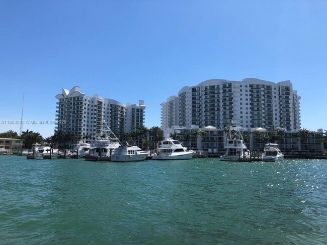 Building Photo - 7900 Harbor Island Dr Unit 603 Rental