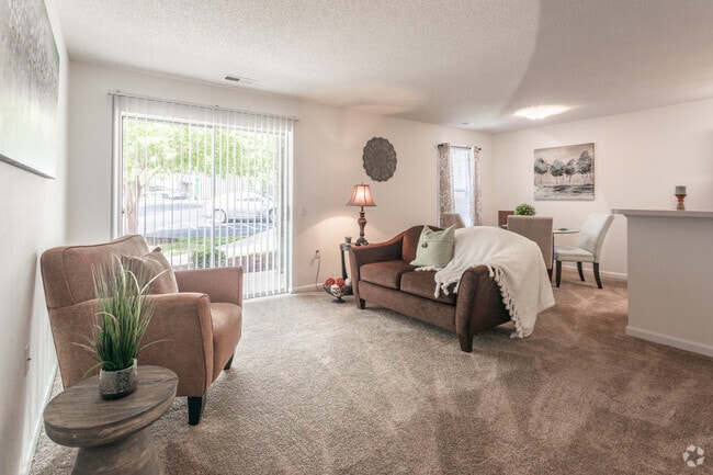 2BR,2BA,-1024SF