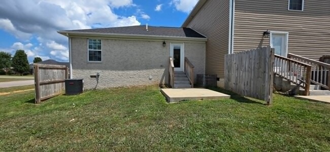 Photo - 285 Creekwood Ave Unit D