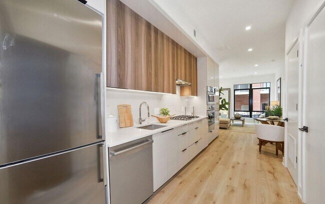 Photo - 801 N St NW