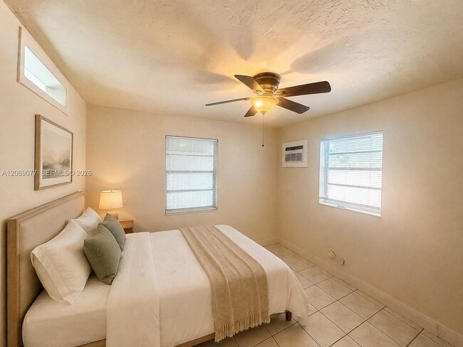Photo - 2228 Grant St Unidad 4