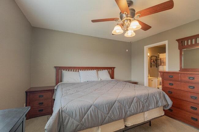 Photo - 1245 S Flatrock Cir