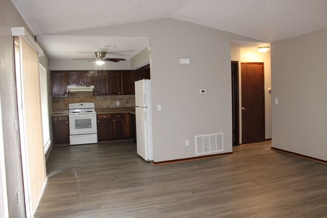 Photo - 2 bed - all appliances!!!!