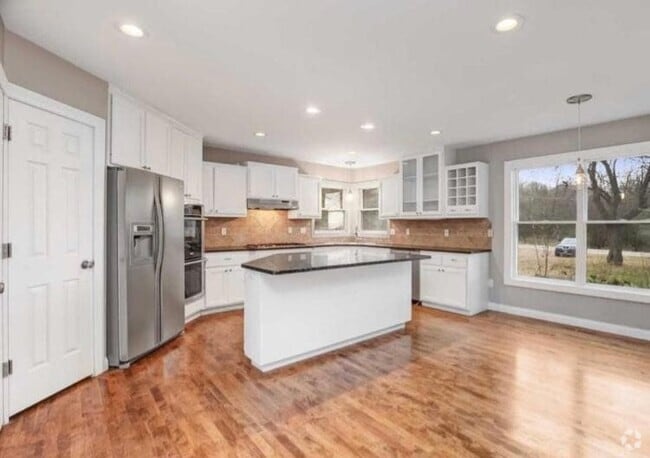 Building Photo - 1809 Baker Park Rd Rental