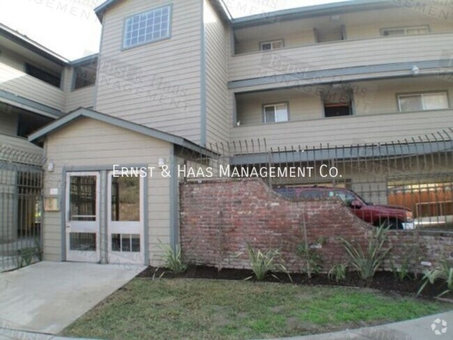 Building Photo - 6673 N Hammond Ave Rental