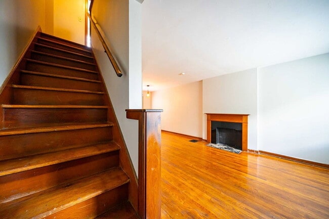 Photo - 213 E Hudson St