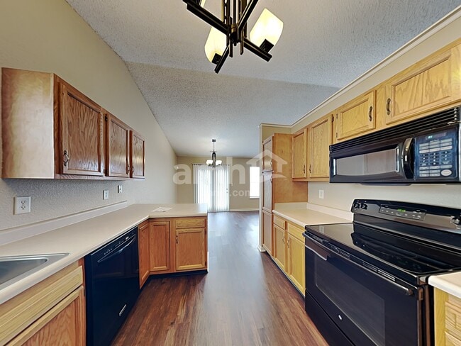 Photo - 5606 Wood Hollow Dr