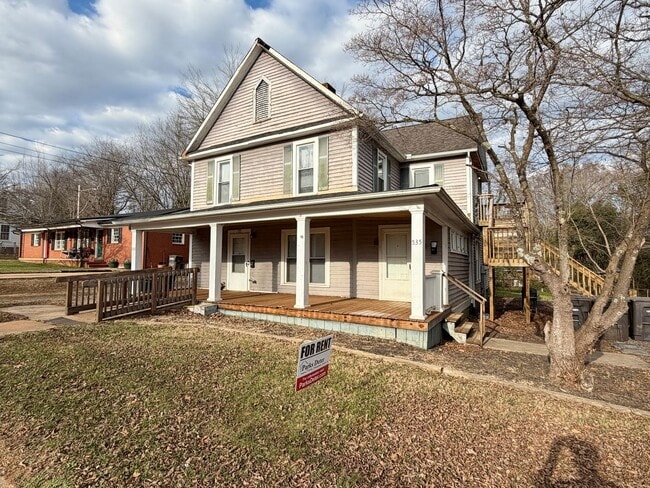 Building Photo - Statesville Downtown - 1BD / 1BA Unit S535