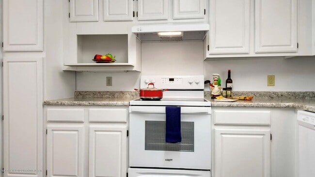 Photo - 3BR/2.5BA Townhouse Available July 1st!!! - Great Residential Neighborhood!!