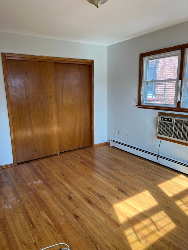 Photo - 139 Grove St Unit 2-R