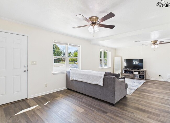 Photo - 601 Hazel St