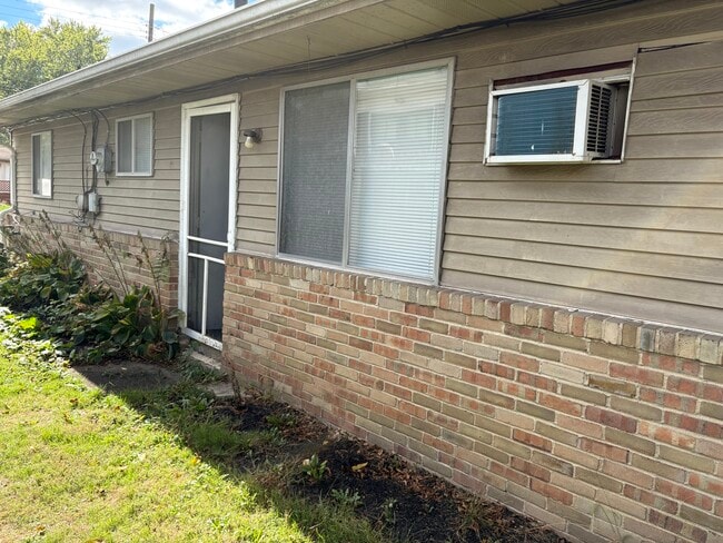 Back door - 1619 38th St NW Apartments Unit 1619