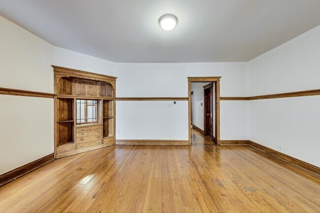 Photo - 3515 N Wilton Ave