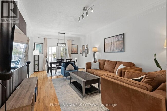 Photo - 37 Laumann Ct