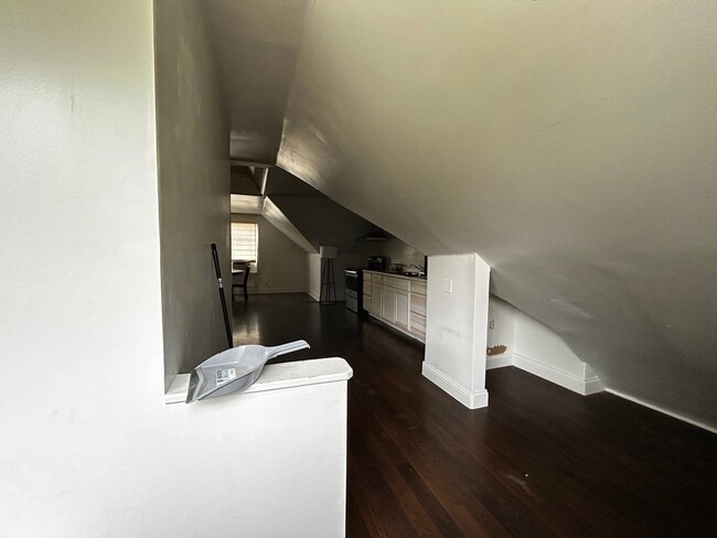 Photo - 320 W Bolivar St