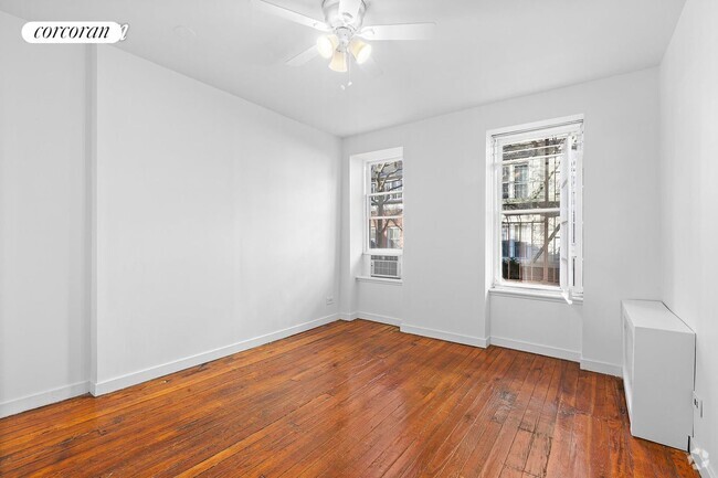 Building Photo - 58 Perry St Rental