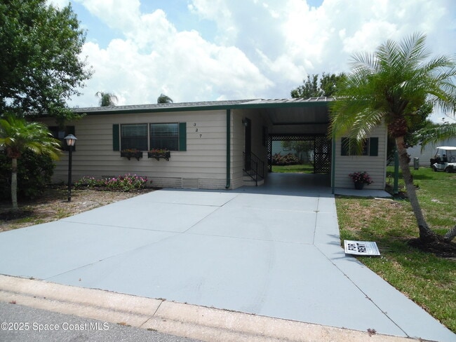 Photo - 327 Macadamia Dr House