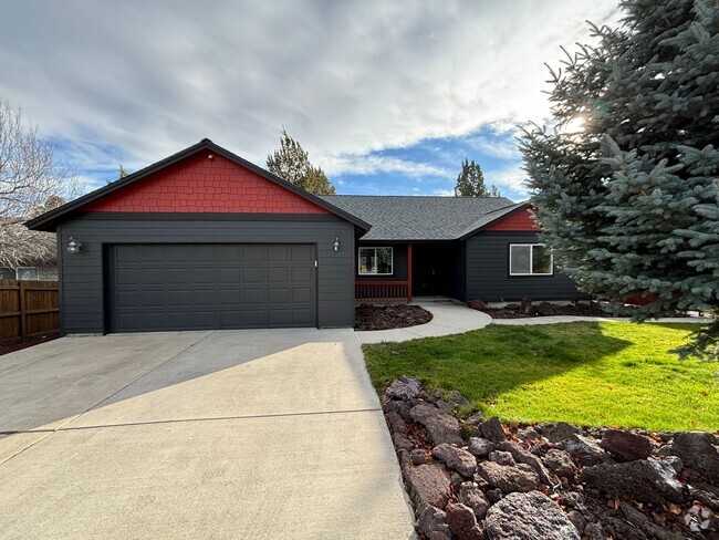 Building Photo - Redmond Home with Amazing Deck Views