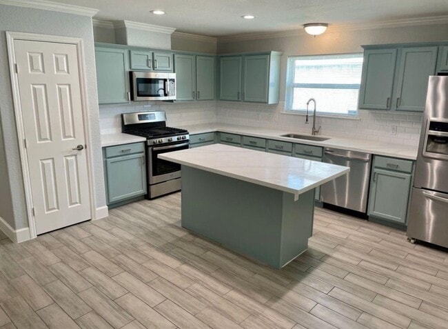 Photo - 3116 Creek Bank Ln