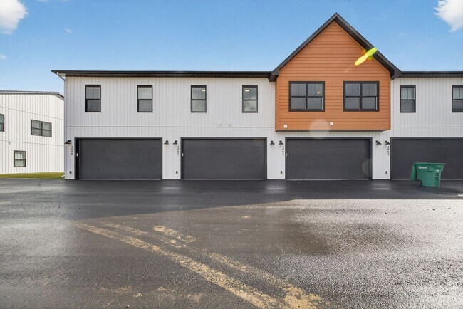 Photo - BRAND NEW TOWNHOME IN AMMON IDAHO 3 BED2.5 BATH WITH 2 STALL GARAGE