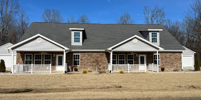 Building Photo - 2030 Shade Tree Dr Rental