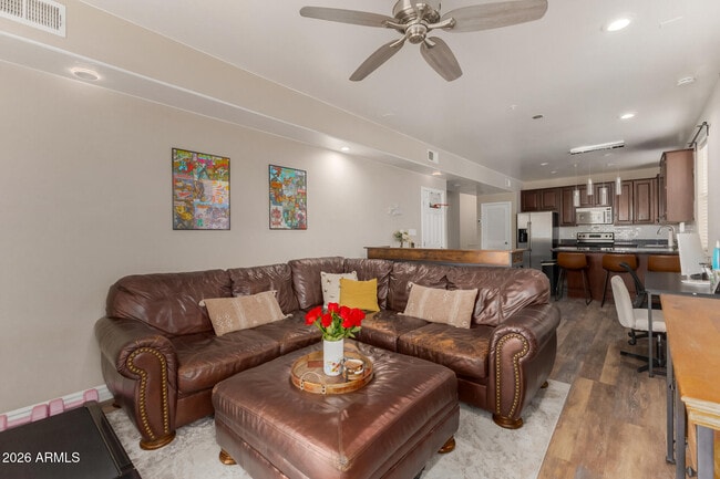 Photo - 610 E Roosevelt St