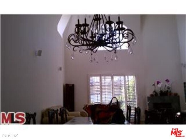 Photo - 10620 Eastborne Ave