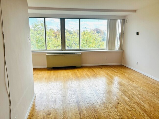 Photo - 1210 N Taft St