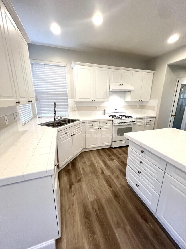 Photo - 626 Peachcrest Dr