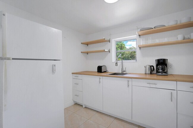 Photo - 1032 SW 10th Ave Unit ID1323981P