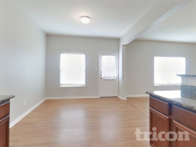 Photo - 216 Elm Patch Dr