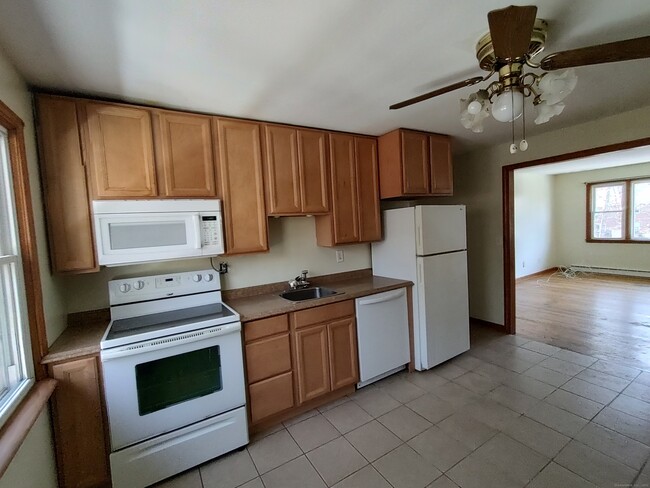 Photo - 56 Wakelee Ave Unit APT 16