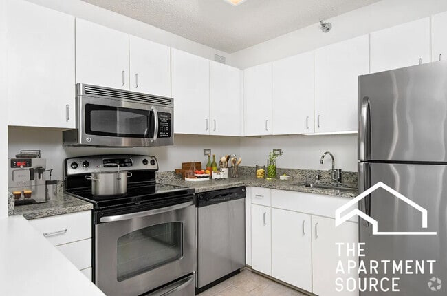 Building Photo - 750 N Rush St Unit 1705 Rental