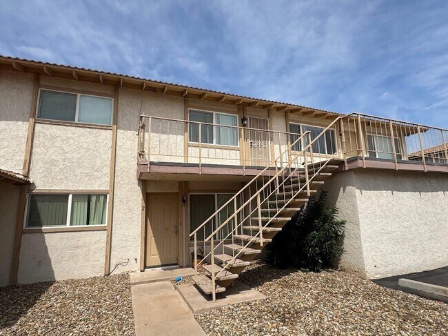 Photo - 4429 N 53rd Ln