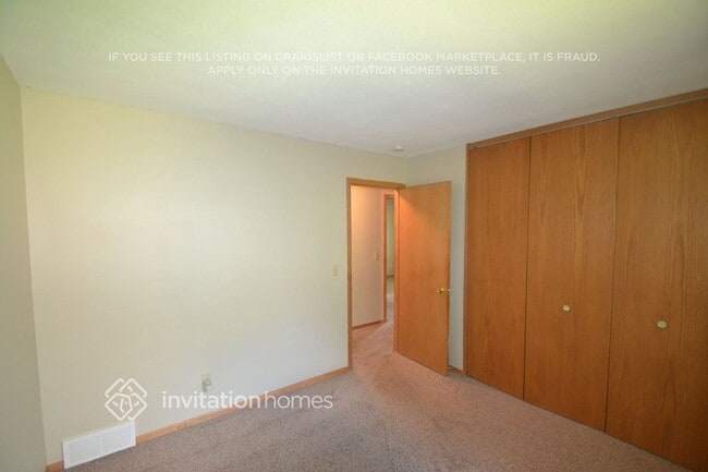 Photo - 7818 Hampshire Cir N