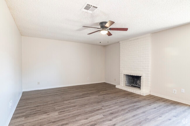 3BR, 2BA - 1,444SF - Living Room